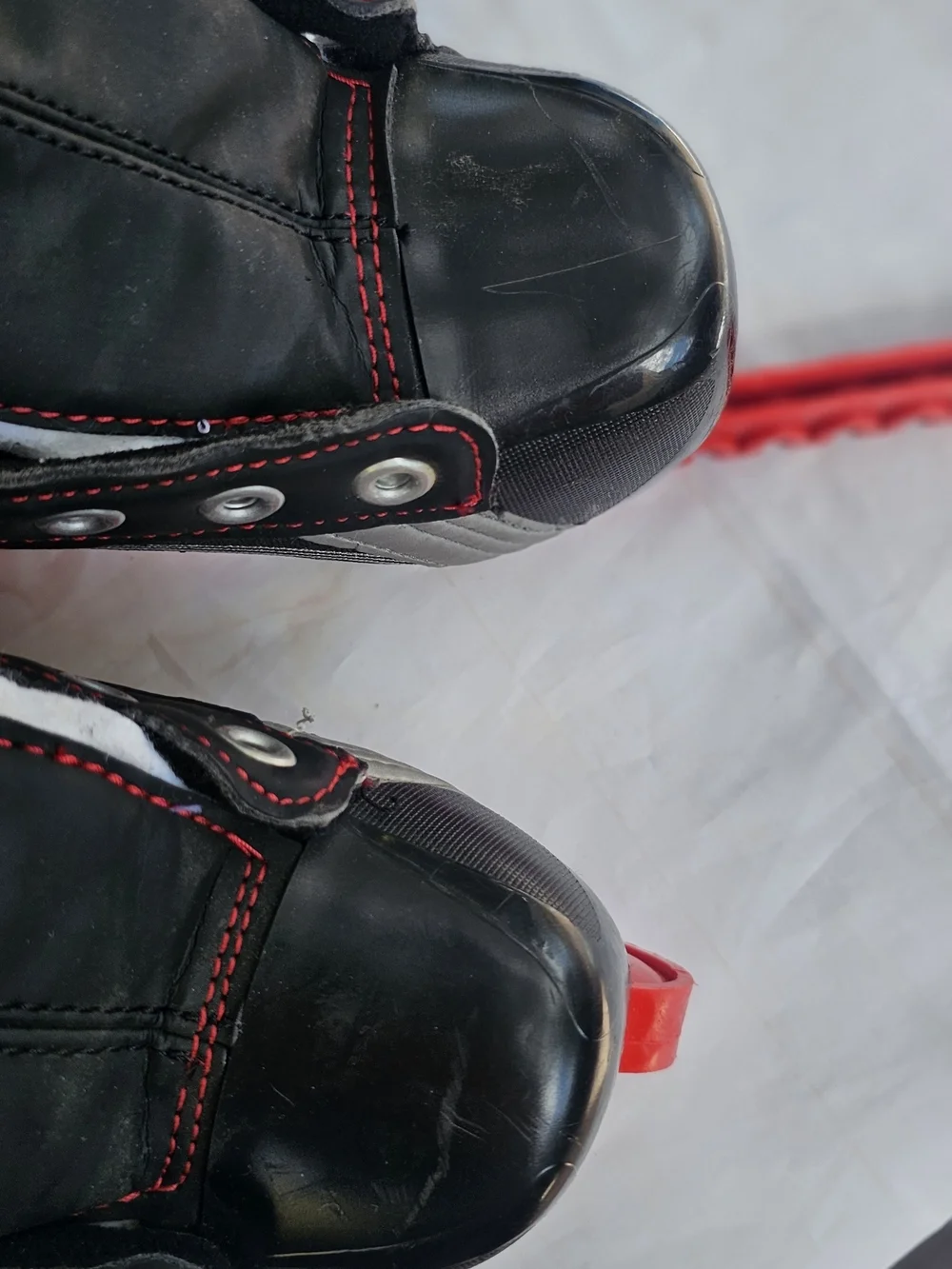 Bauer Vapor Kids' Black and Red Ice Skates